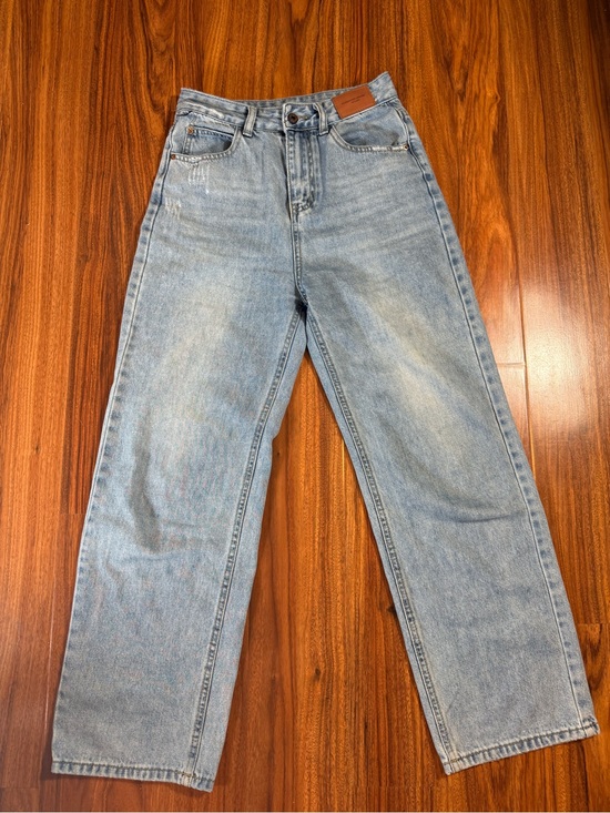 Unbranded Denim - Light Wash High-Rise Straight Jeans - Size 25